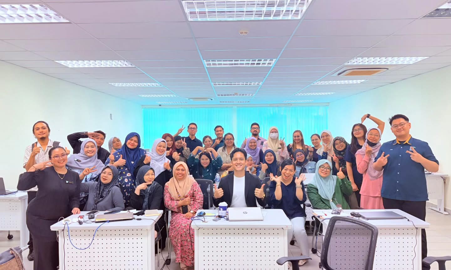 A NextGen AI workshop class in session